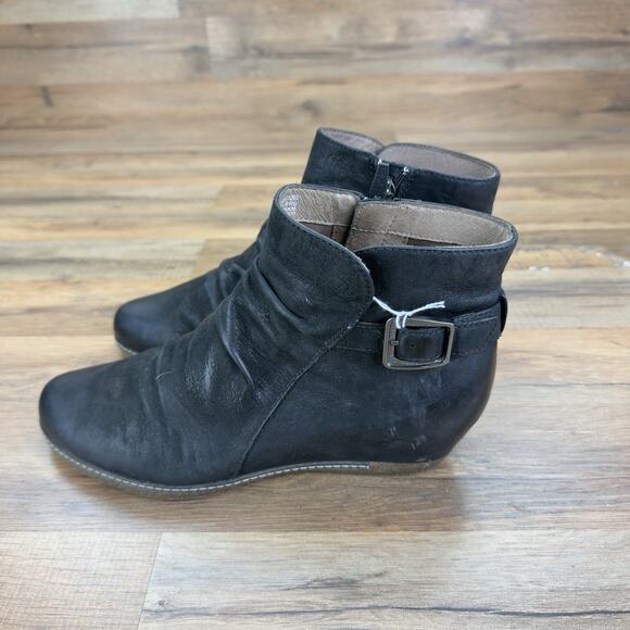 Dansko Lia Enclosed Wedge Leather Bootie Women size 40 US 9.5-10 - Picture 1 of 6